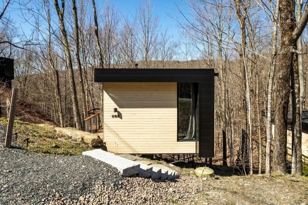 Cabin Sutton 252 - En Harmonie Avec La Nature!别墅 外观 照片